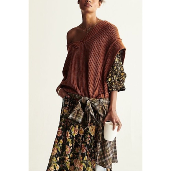 SOLD Free People Clyde Sweater Vest Mermaid Tail - Picture 5 of 8